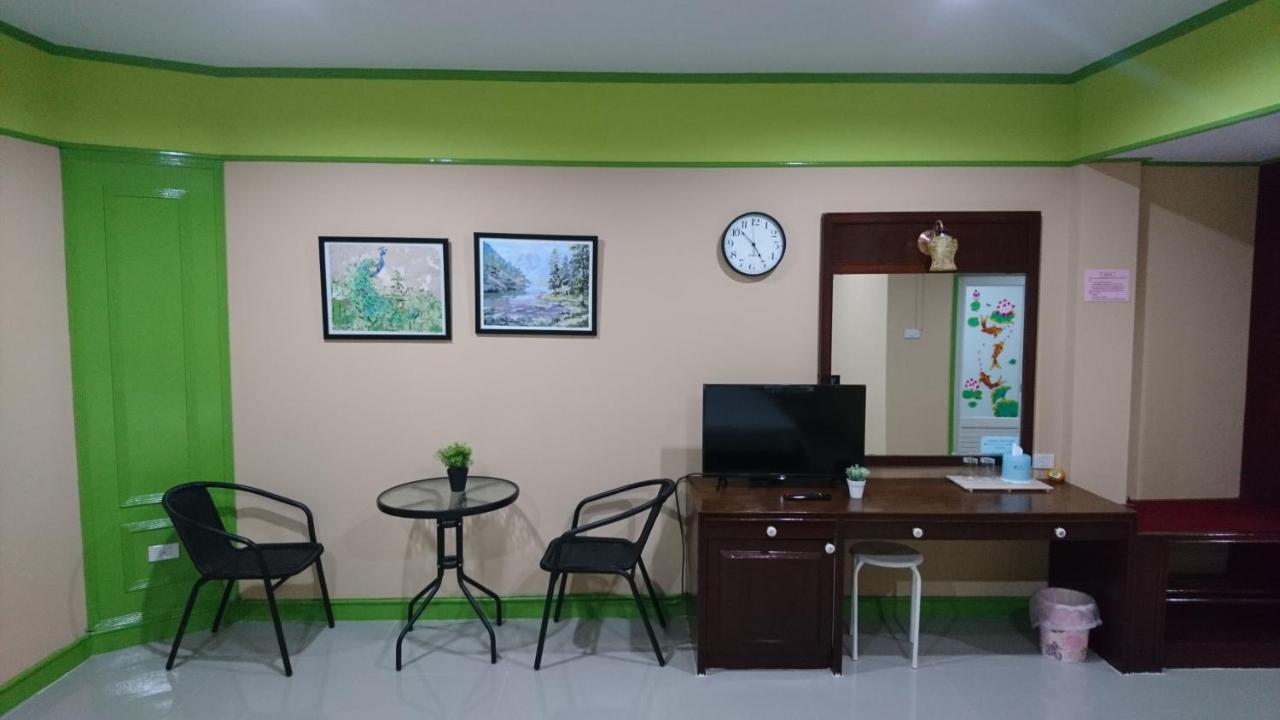โรงแรมเมืองเพรียวอินน์ Mueang Phriao Inn Hotel Sara Buri Екстериор снимка
