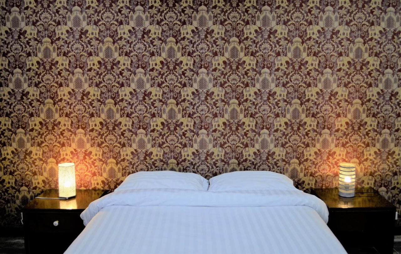 โรงแรมเมืองเพรียวอินน์ Mueang Phriao Inn Hotel Sara Buri Екстериор снимка