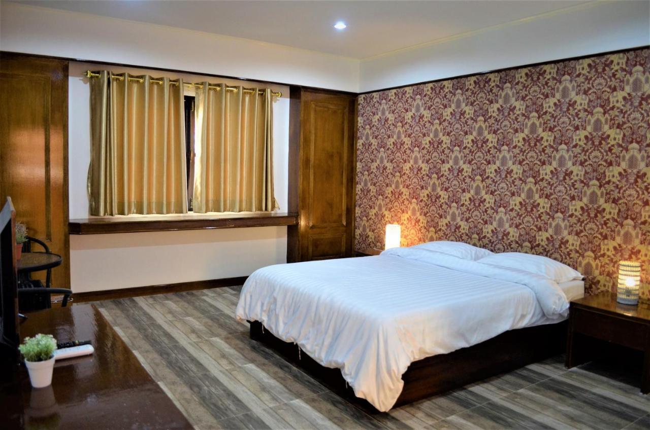 โรงแรมเมืองเพรียวอินน์ Mueang Phriao Inn Hotel Sara Buri Екстериор снимка