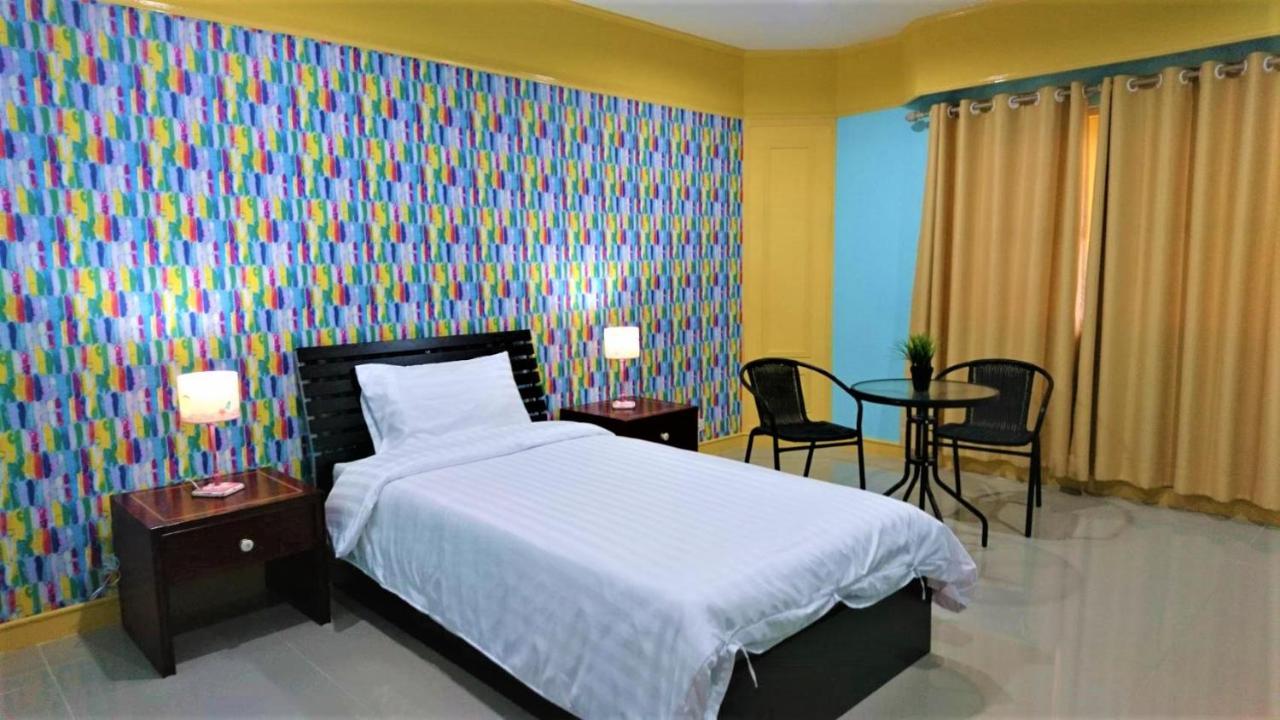 โรงแรมเมืองเพรียวอินน์ Mueang Phriao Inn Hotel Sara Buri Екстериор снимка